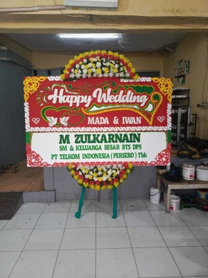 Papan Bunga di Lingga